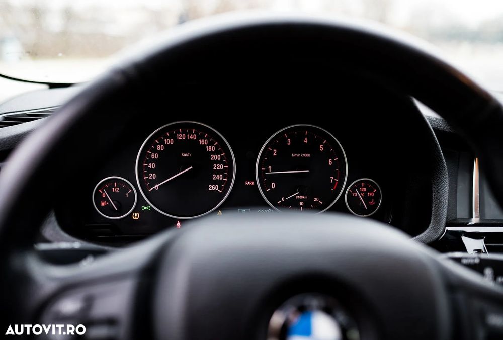 BMW X3 xDrive28i Aut. Advantage - 25