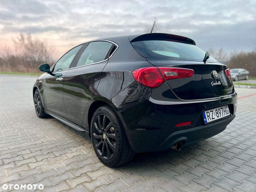 Alfa Romeo Giulietta 1.6 JTDM Distinctive - 12