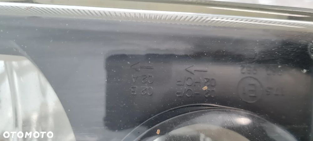 Nissan Terrano II Lampa Lewa Prawa Przód Przednia - 26