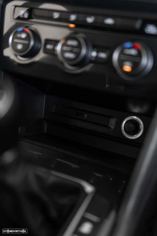 VW Tiguan 2.0 TDI Confortline - 42