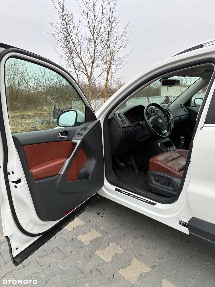 Volkswagen Tiguan - 11