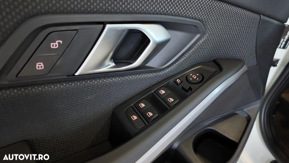 BMW Seria 3 318i Aut. Sport Line - 16