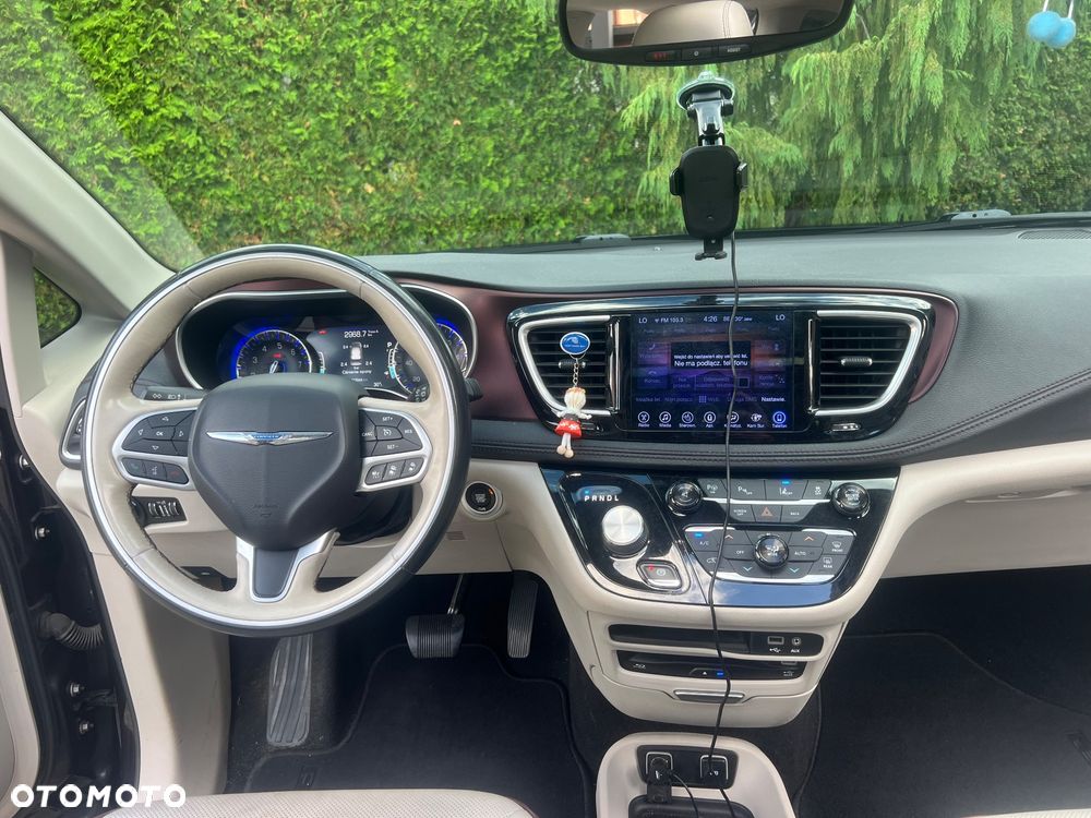 Chrysler Pacifica - 9