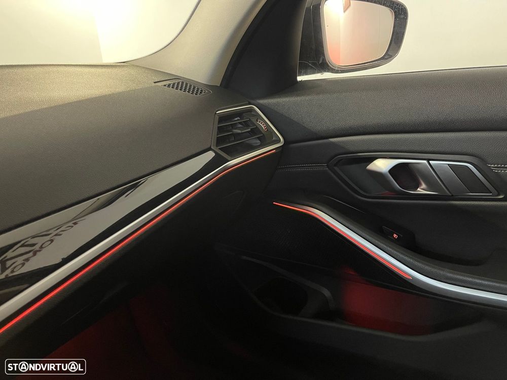 BMW 318 d Touring Pack M Auto - 32