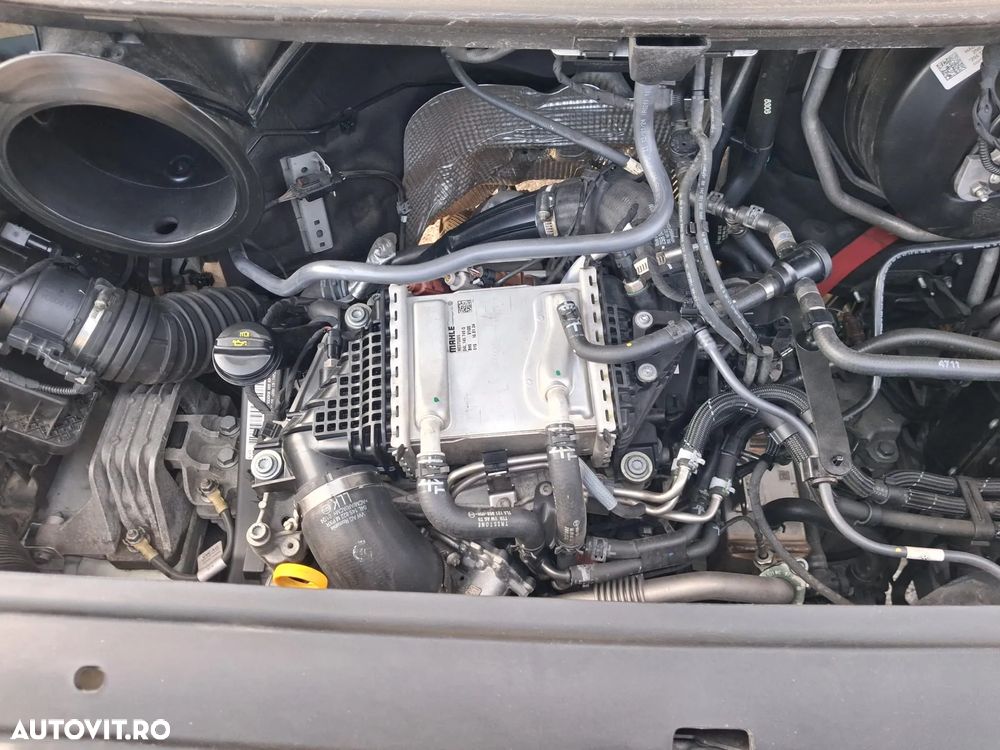 Volkswagen Crafter Furgon L3H2 2.0 TDI - 10