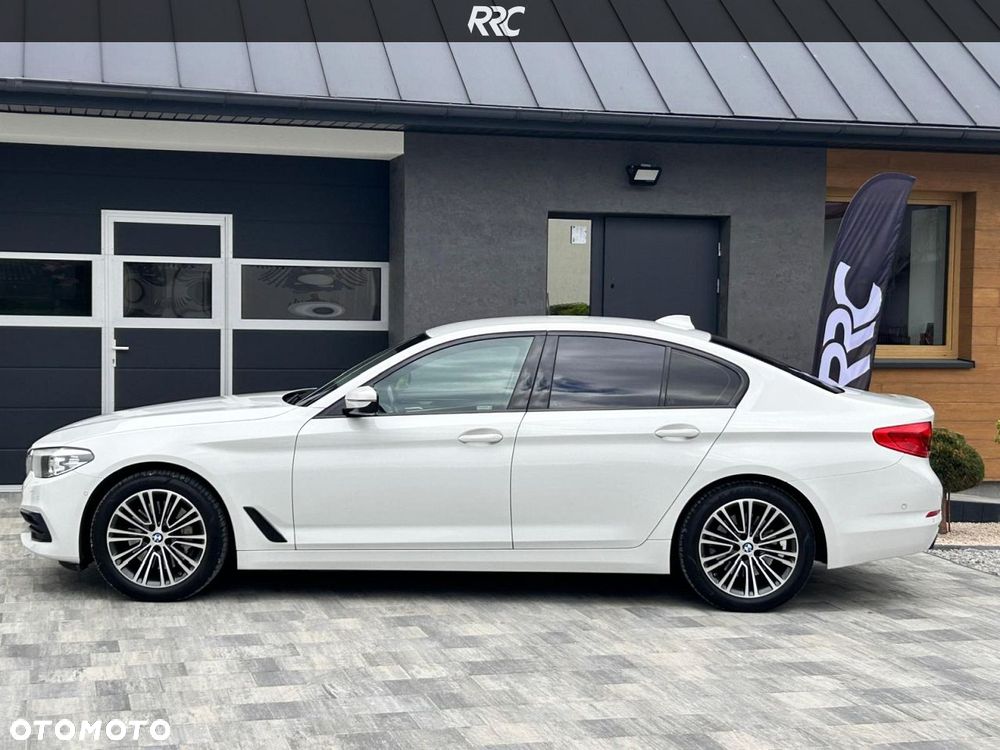 BMW Seria 5 530i Sport Line - 10