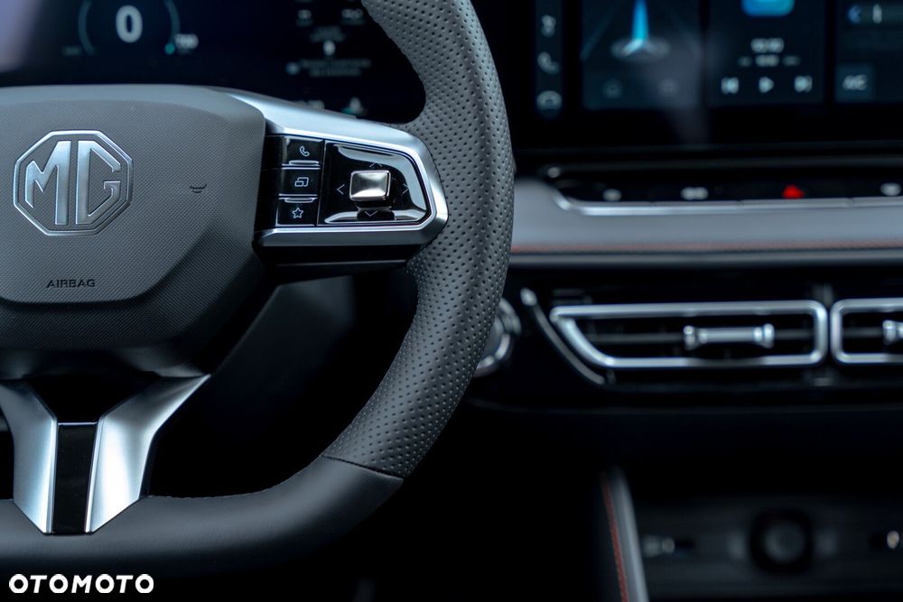 MG HS Hybrid+ - 38