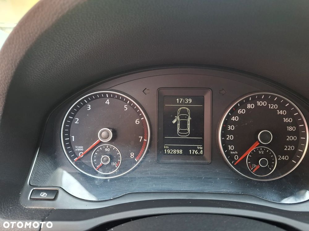 Volkswagen Jetta - 3