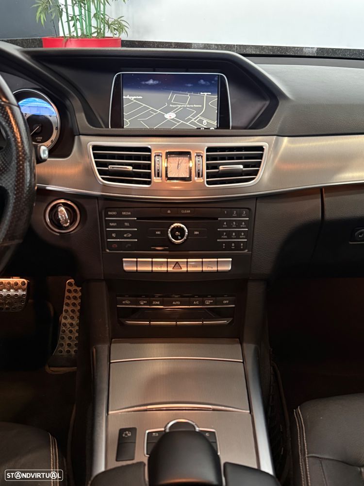 Mercedes-Benz E 250 BlueTEC Avantgarde Auto. - 22