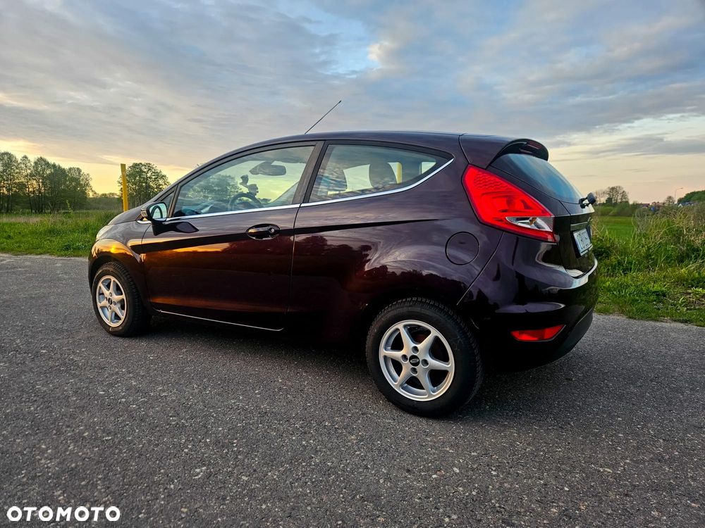 Ford Fiesta - 12