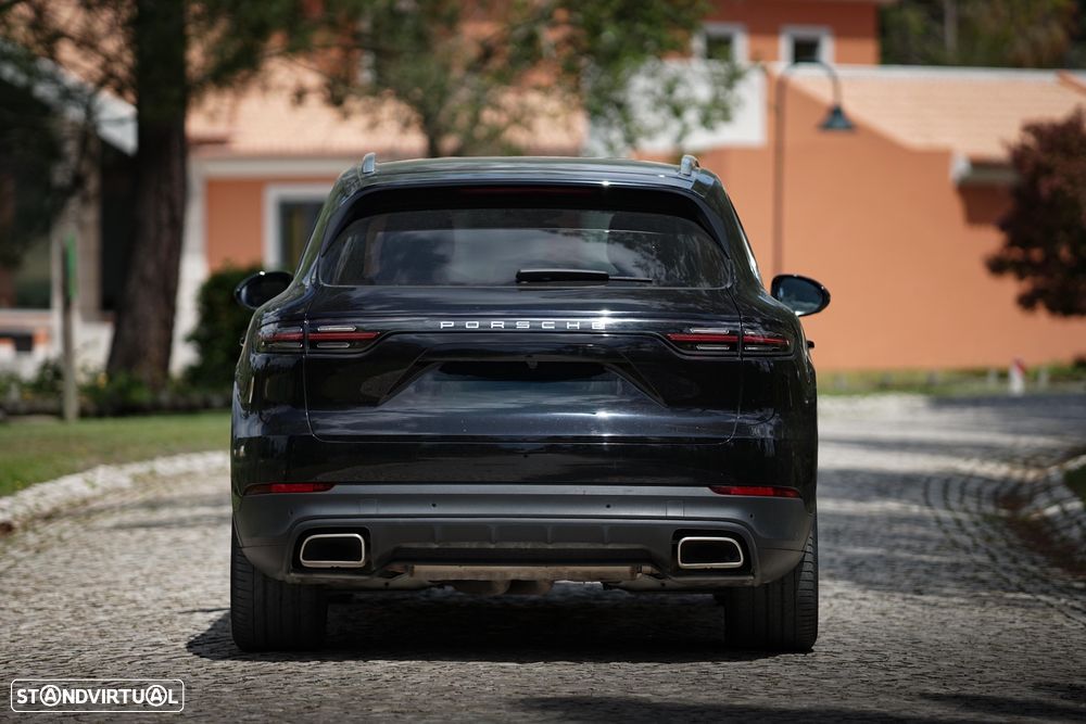 Porsche Cayenne - 8