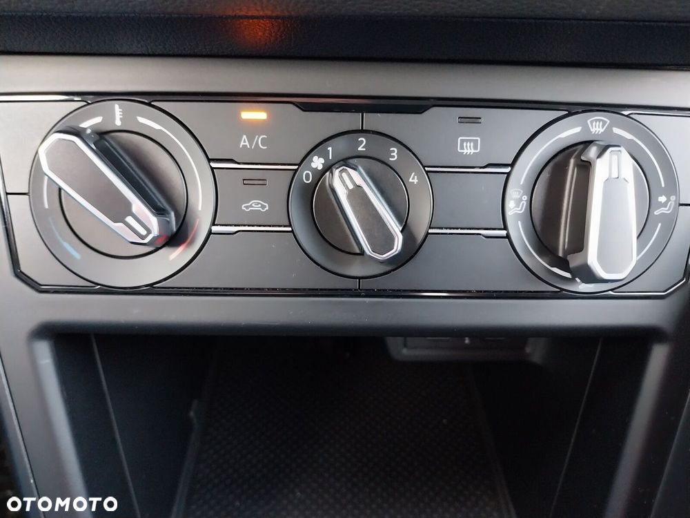 Volkswagen Polo - 23