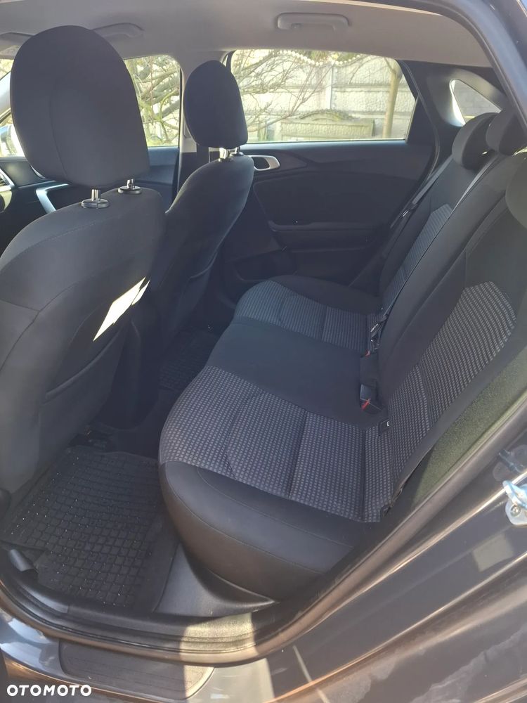 Kia Ceed - 3
