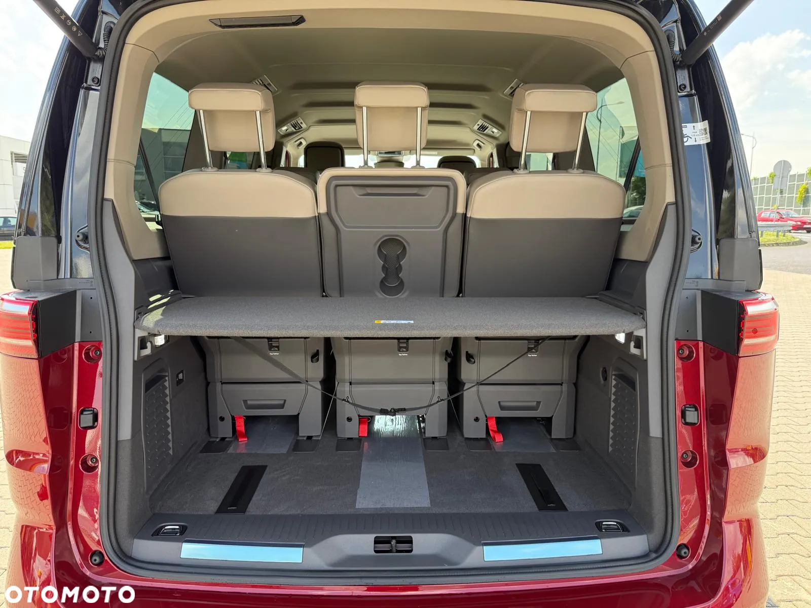 Volkswagen Multivan 2.0 TDI L2 Style DSG - 37