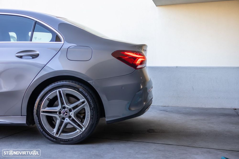 Mercedes-Benz A 250 e AMG Line - 12