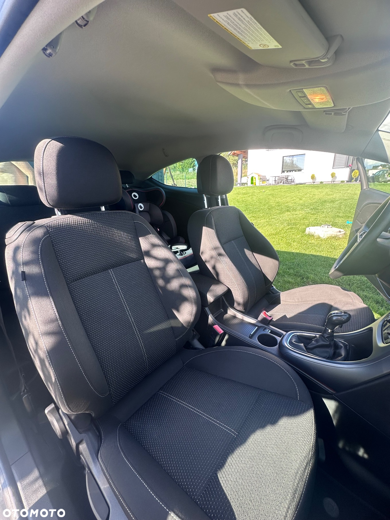 Opel Astra IV GTC 1.4 T Sport S&S - 11
