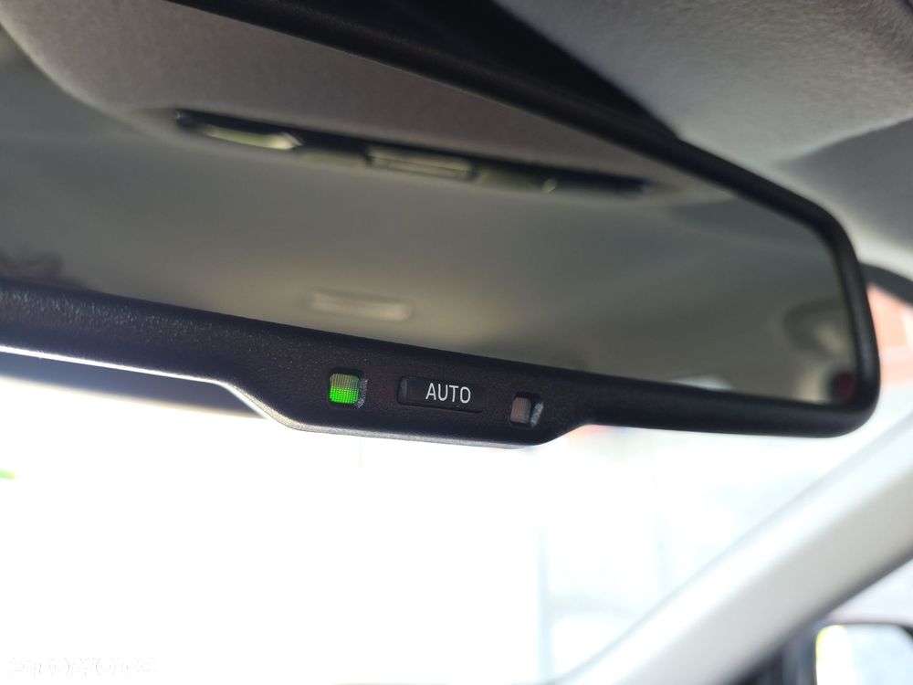 Toyota Yaris Cross Hybrid 1.5 Executive - 33