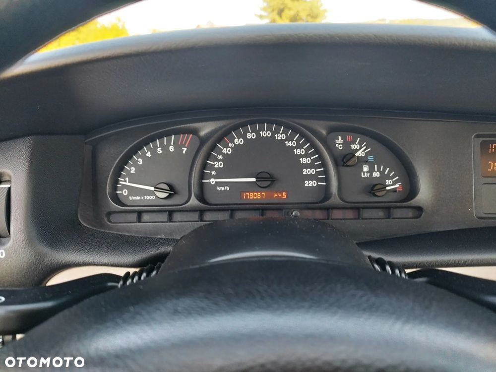 Opel Vectra - 32