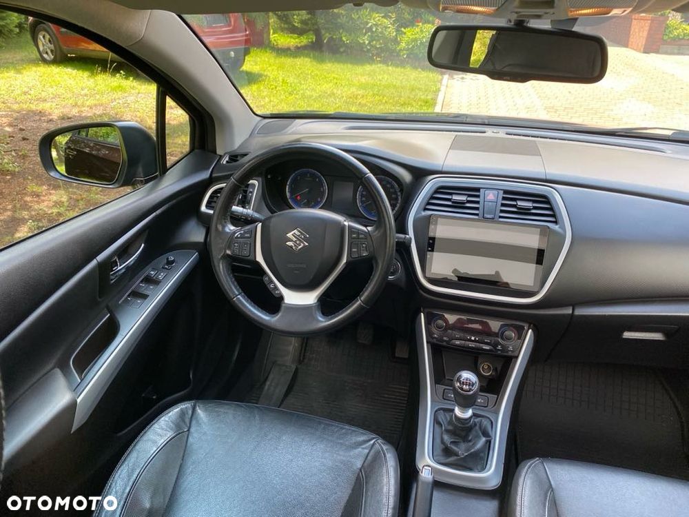 Suzuki SX4 S-Cross 1.6 DDiS Premium Plus - 11