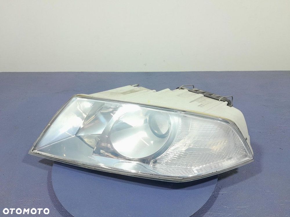 SKODA OCTAVIA II REFLEKTOR LEWY LAMPA PRZÓD EU - 2