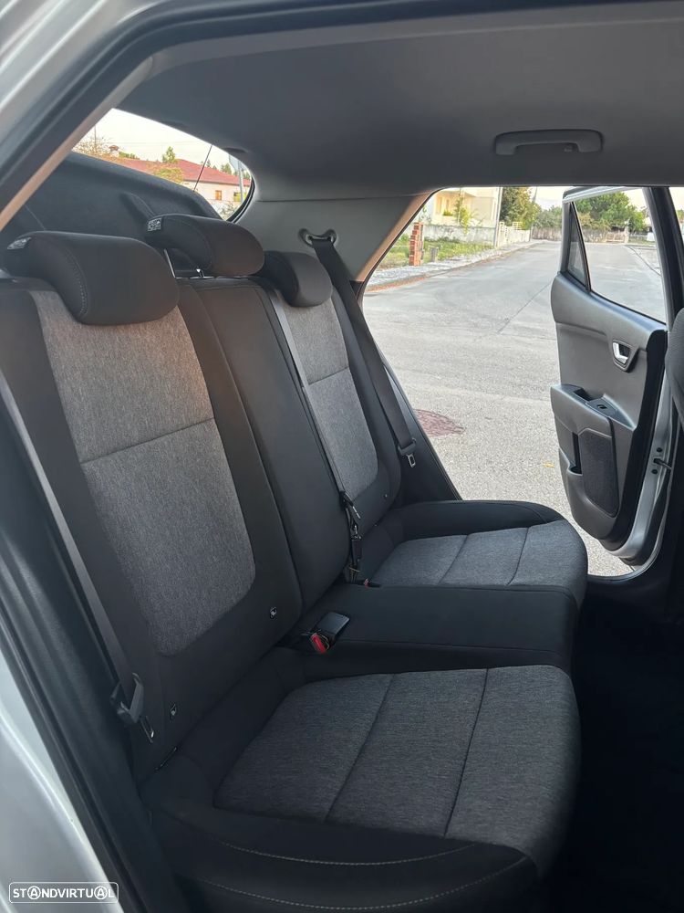 Kia Stonic 1.2 Dynamic - 10