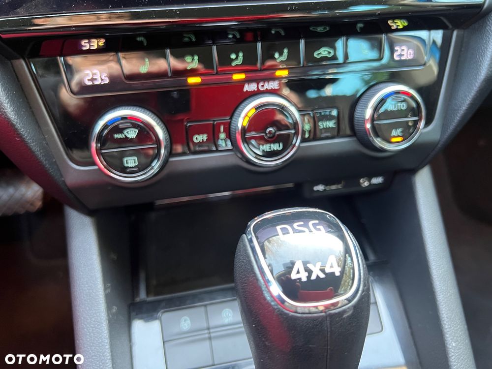 Skoda Octavia Scout 2.0 TDI 4x4 DSG - 19