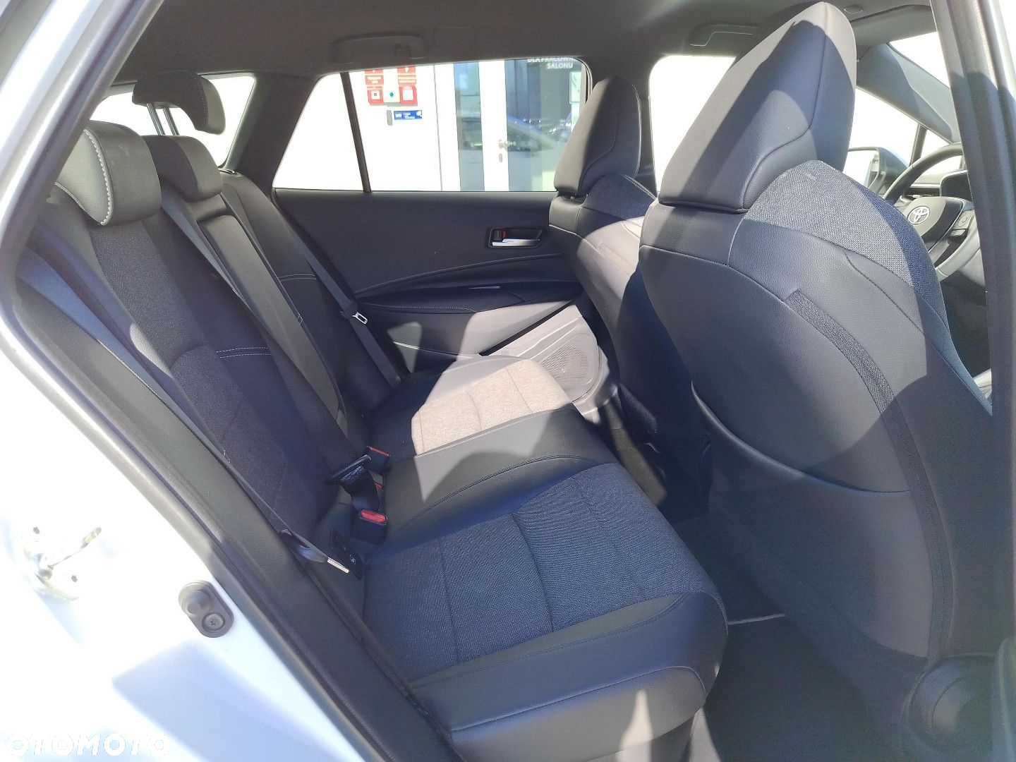 Toyota Corolla - 13