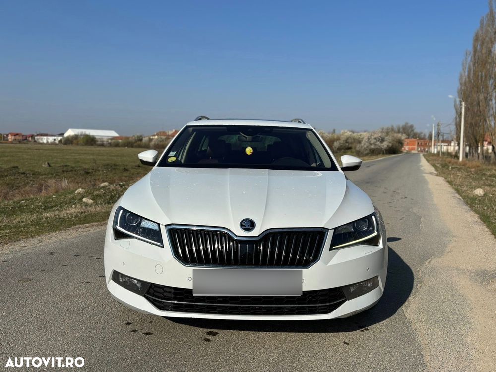 Skoda Superb 2.0 TDI DSG 4X4 Laurin & Klement - 2