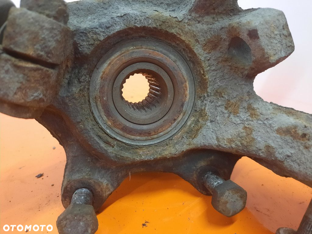 NISSAN KUBISTAR I 1.5DCI 88KM 03-08 PIASTA ZWROTNICA LEWA PRZÓD  K9K - 5