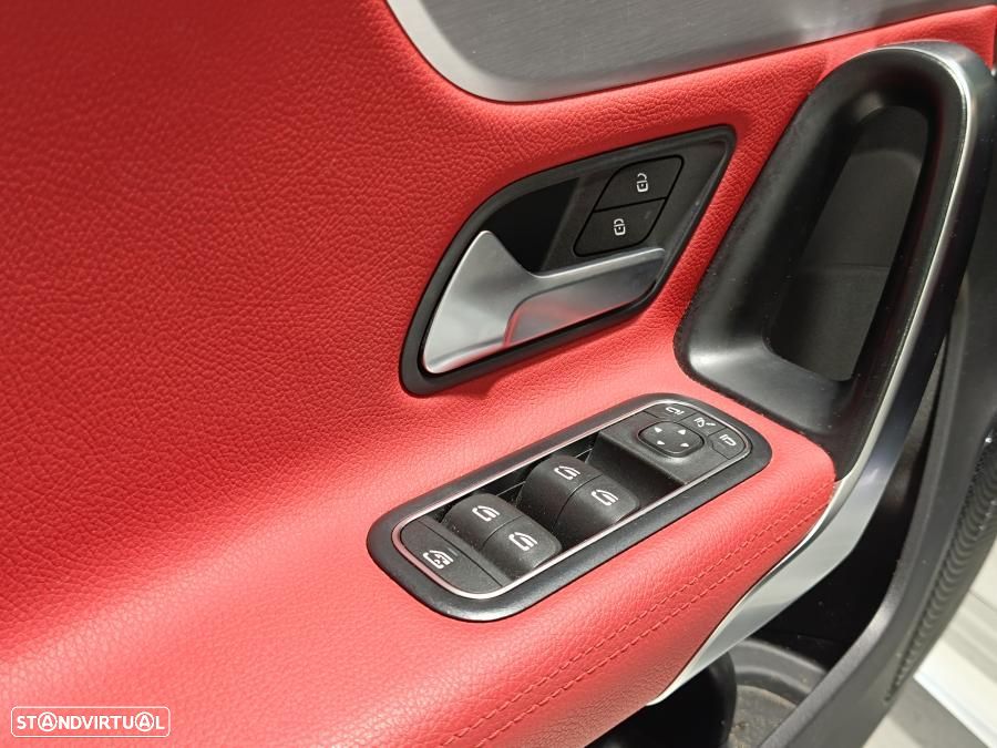 Mercedes-Benz A 220 4Matic 7G-DCT AMG Line - 13