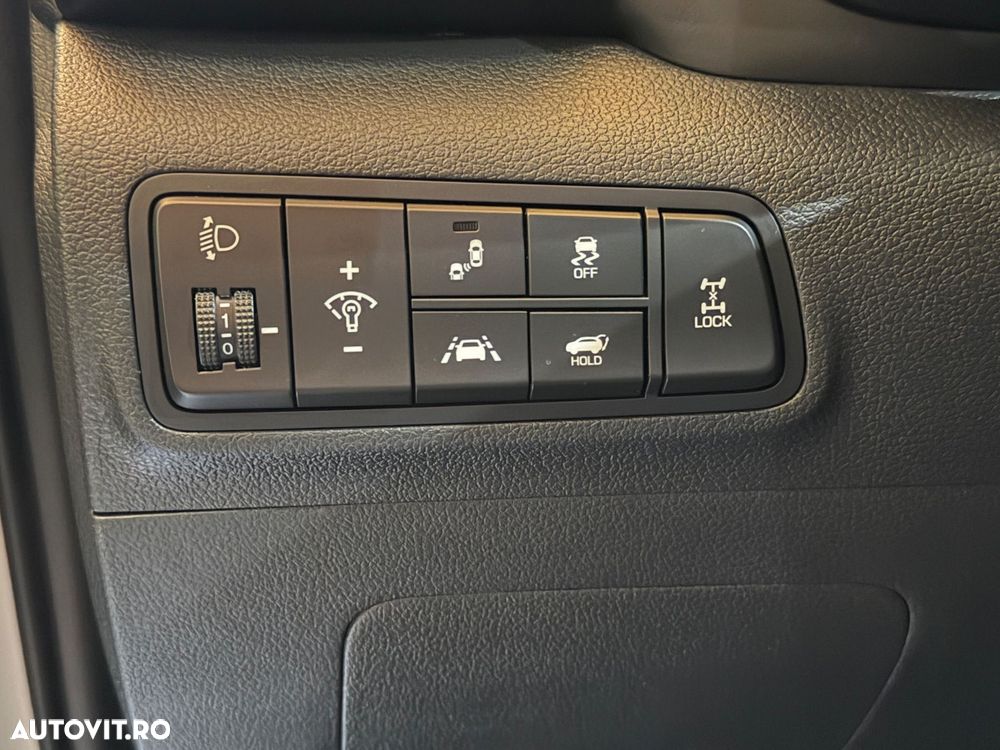 Hyundai Tucson 2.0 CRDI 4WD 8AT Luxury - 12