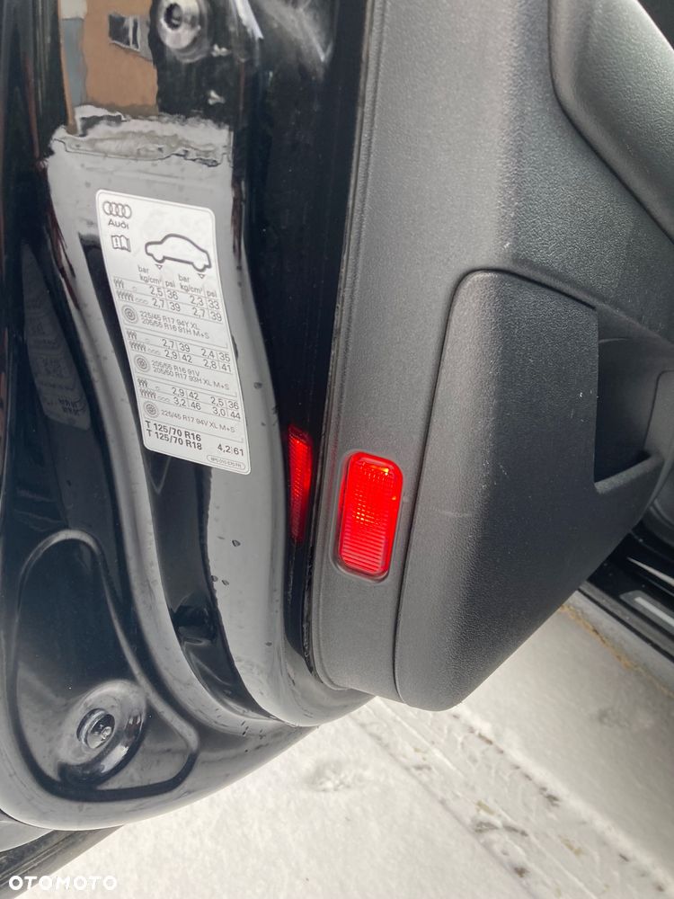 Audi A3 Sportback 2.0 TDI DPF Quattro Ambiente - 11