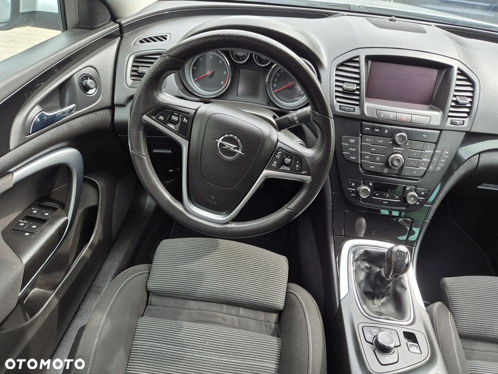 Opel Insignia 2.0 CDTI - 12