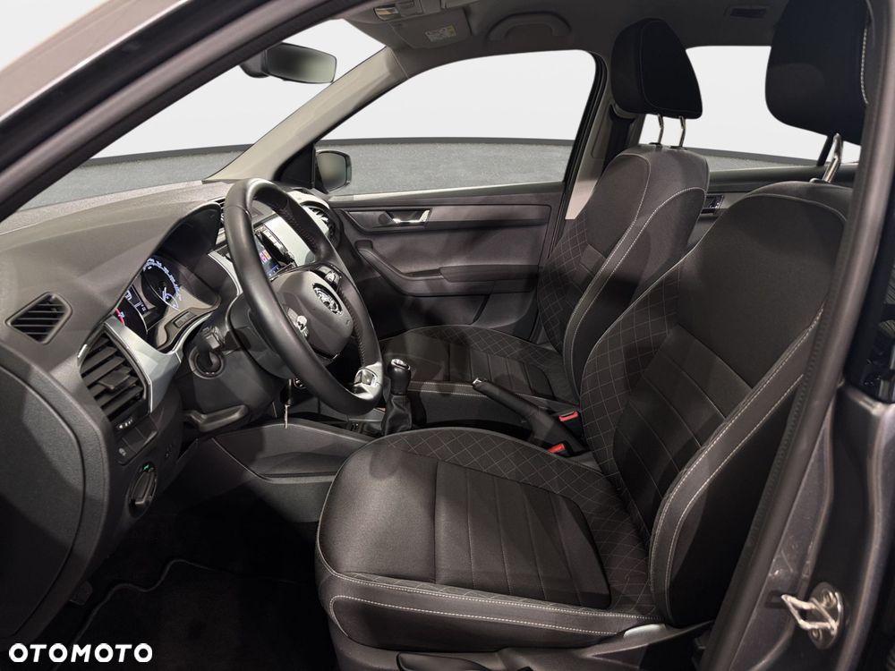 Skoda Fabia - 11