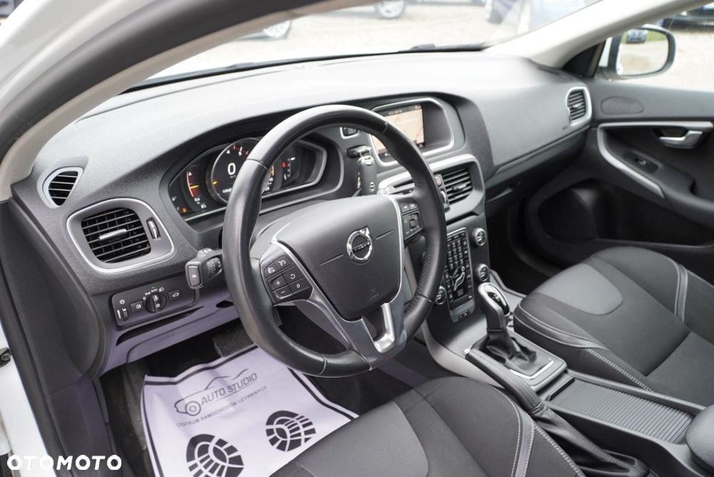 Volvo V40 T2 Geartronic Momentum - 11