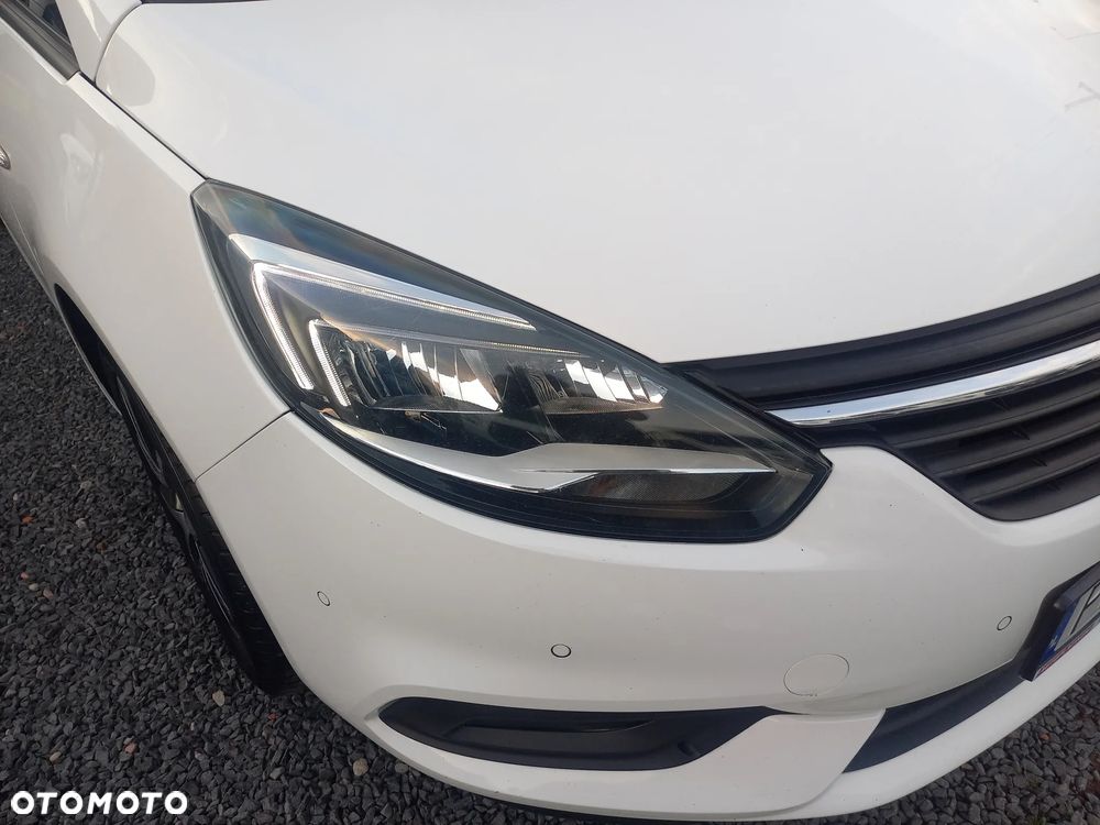 Opel Zafira - 11