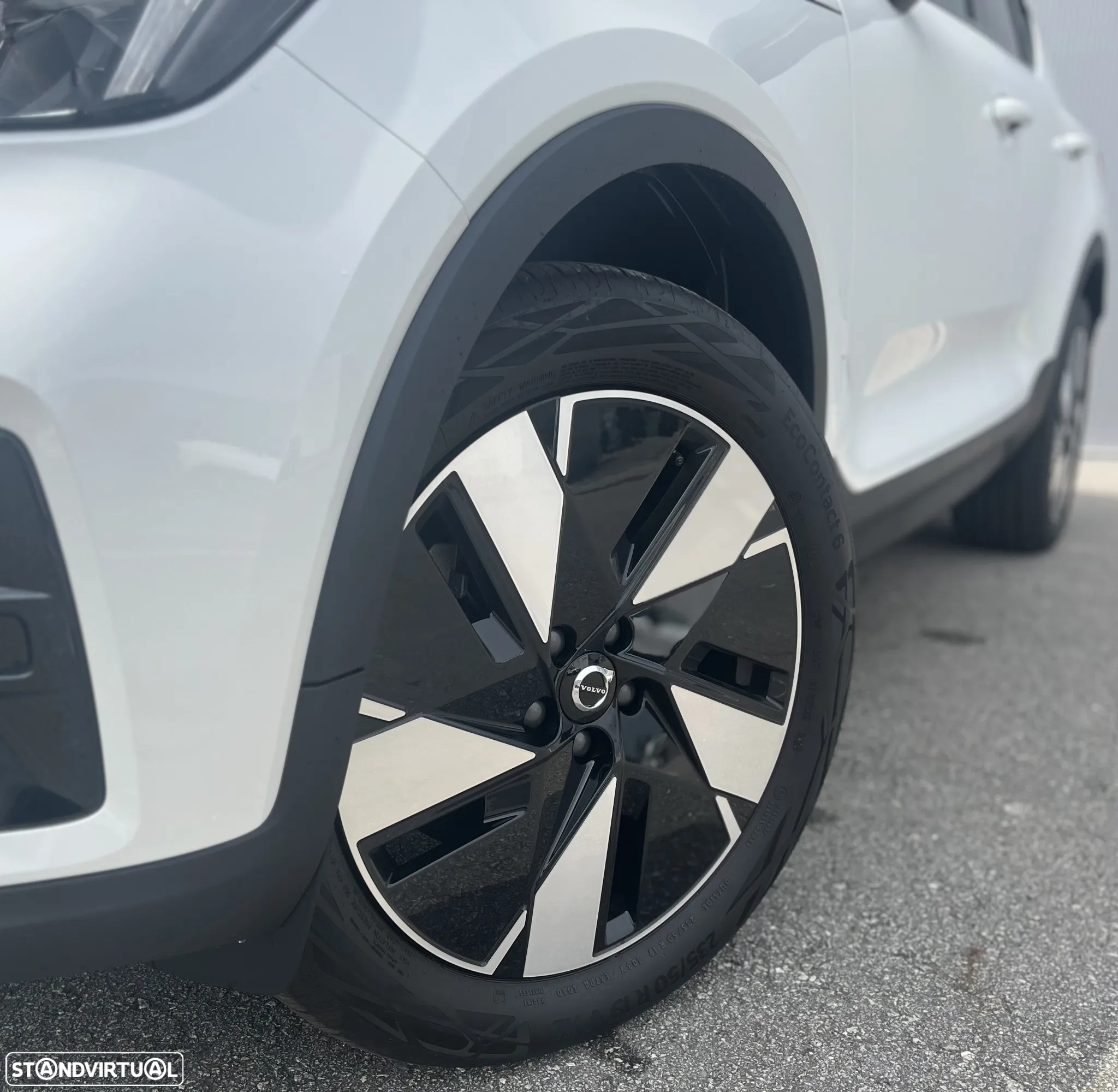 Volvo EX40 82 kWh Twin Motor Plus - 9