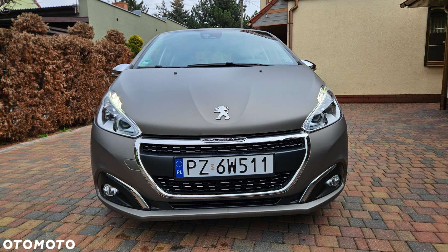 Peugeot 208 PureTech 110 Stop & Start Signature - 11