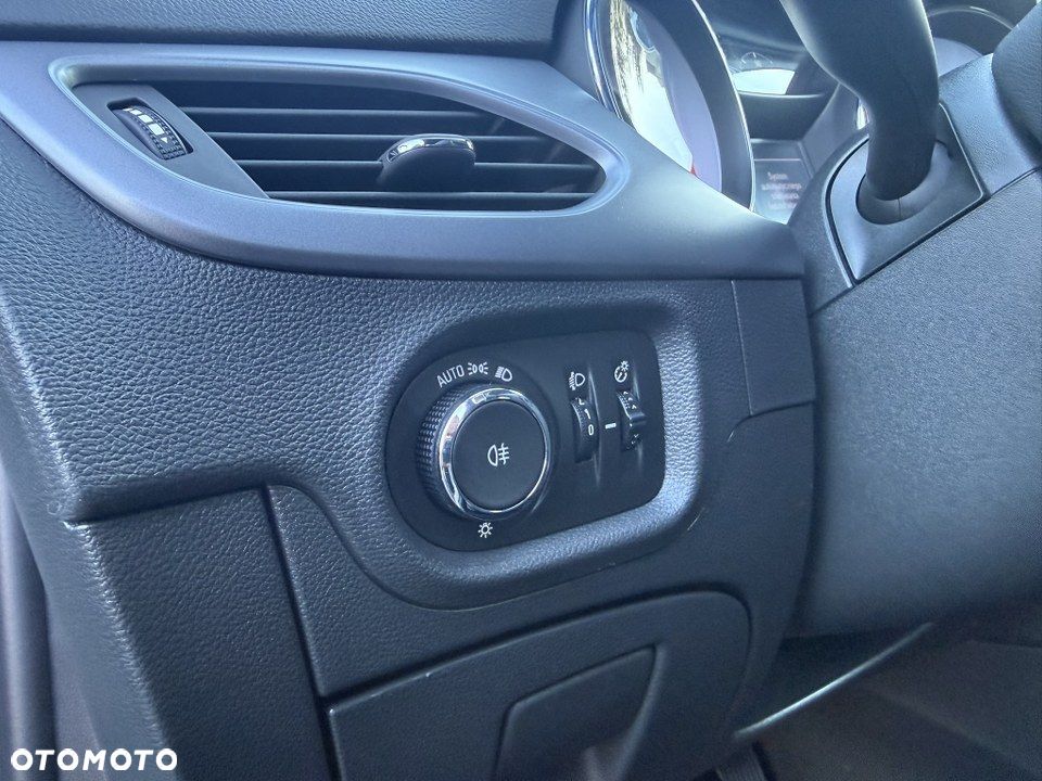 Opel Astra 1.4 Turbo Innovation - 20