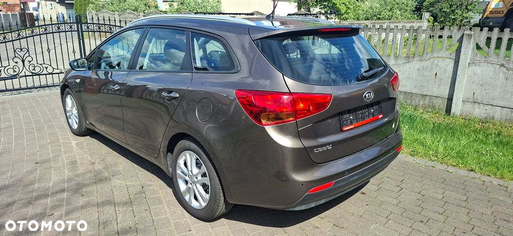 Kia Ceed 1.6 GDI Vision - 4