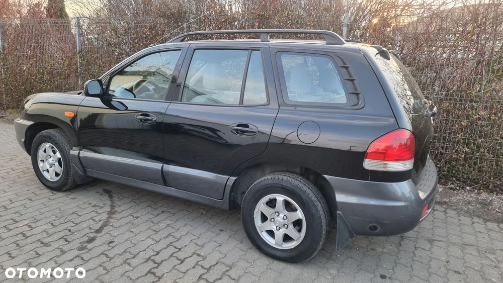 Hyundai Santa Fe 2.4 GLS 2WD - 25