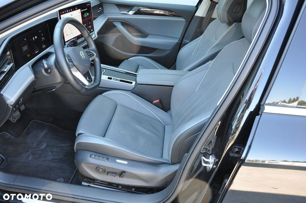 Volkswagen Passat Variant 1.5 TSI ACT mHEV Elegance DSG - 11