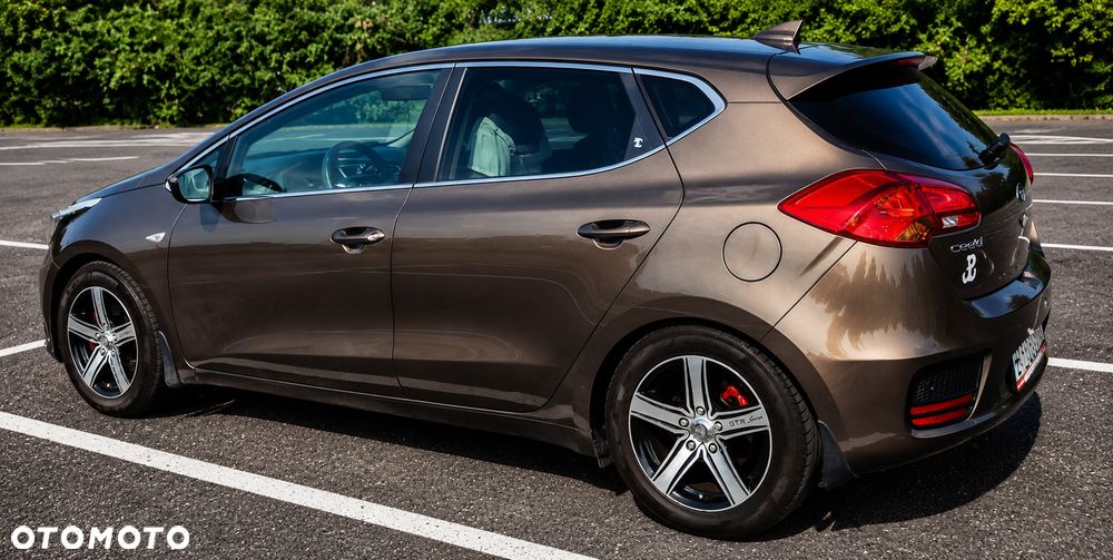 Kia Ceed - 4