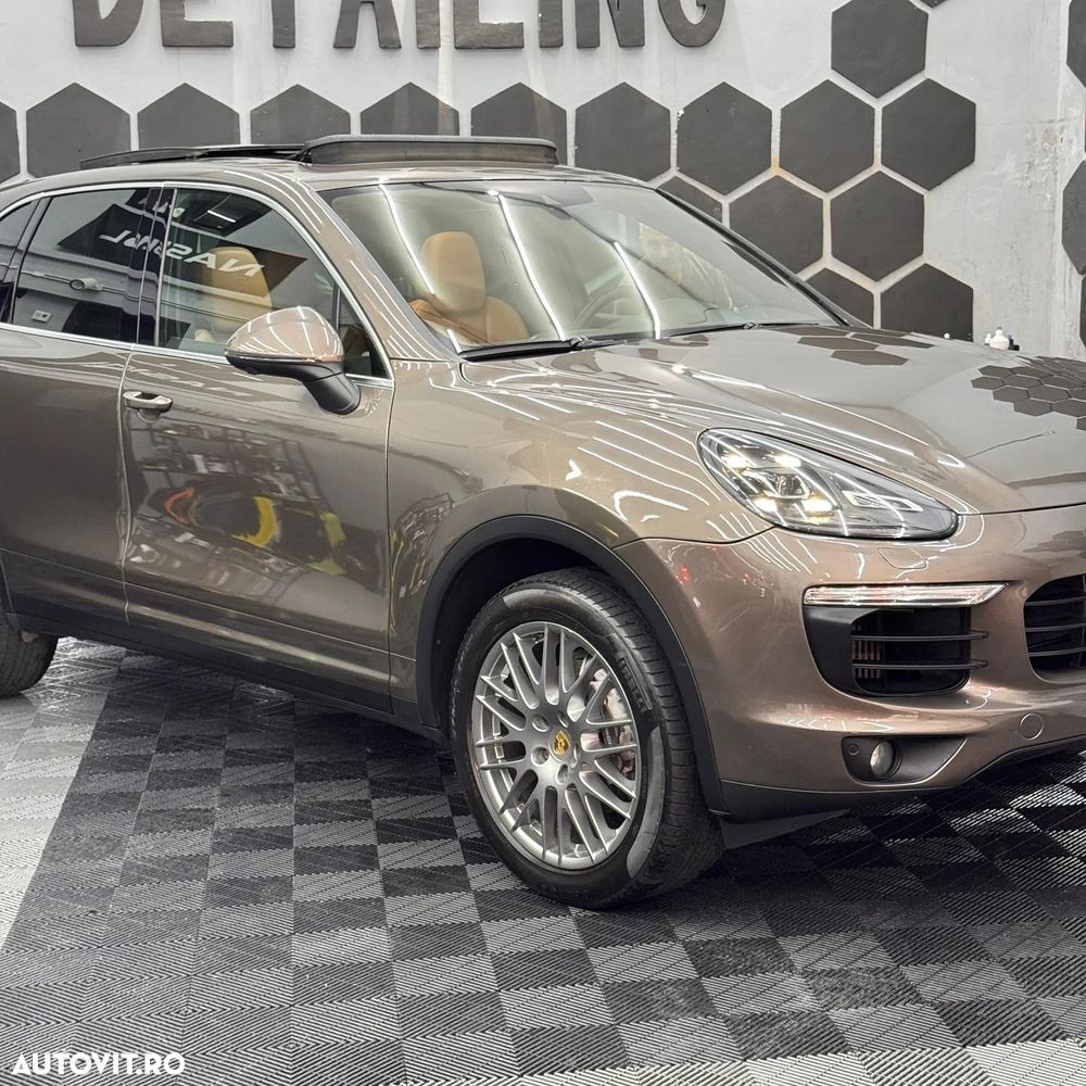 Porsche Cayenne - 20