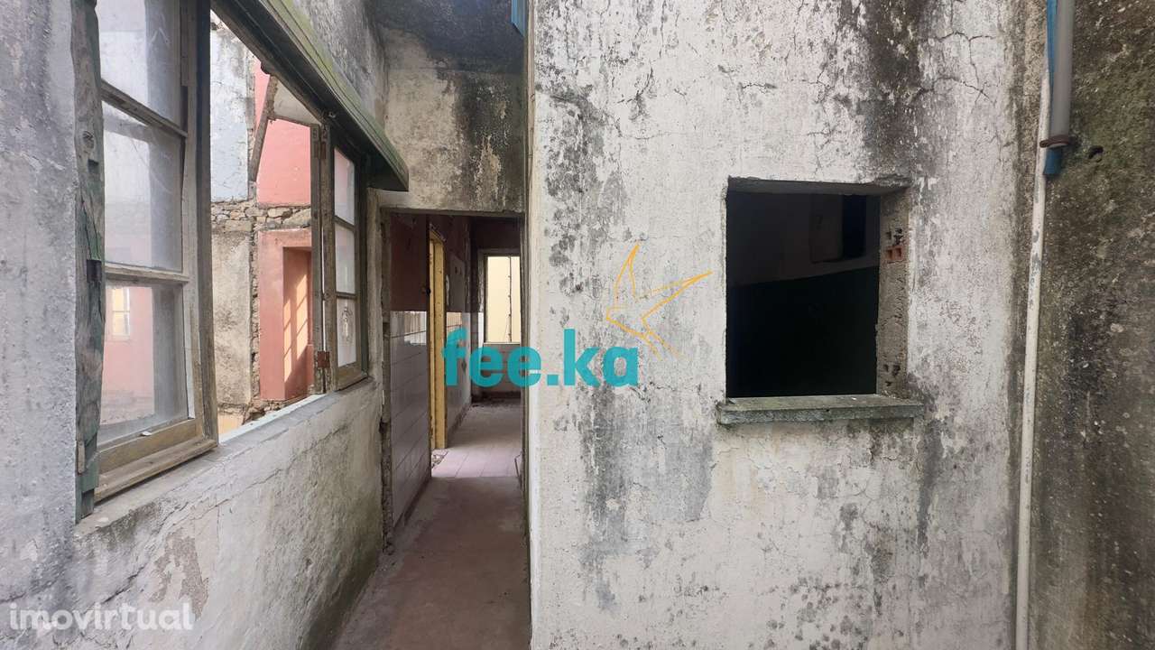 Moradia para Restaurar - Grande imagem: 2/32