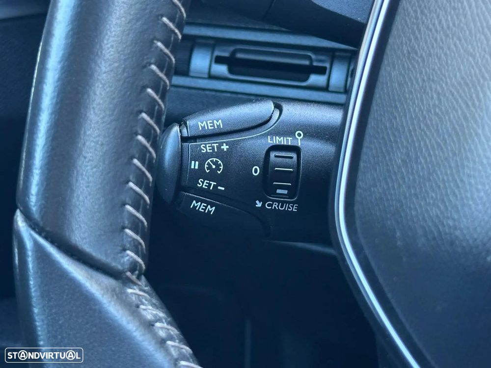 Peugeot 3008 1.5 BlueHDi Active Pack - 41
