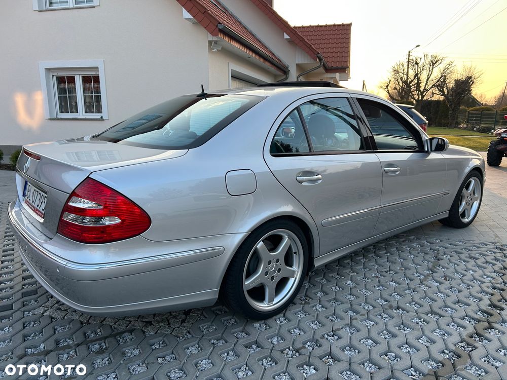 Mercedes-Benz W111 - 6