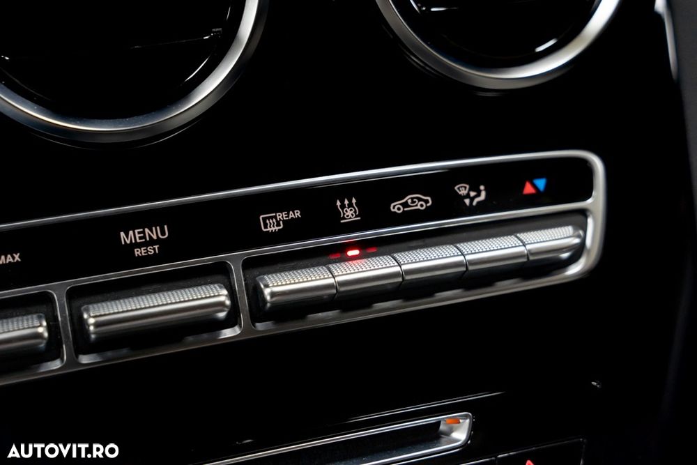 Mercedes-Benz C 200 4Matic 9G-TRONIC Exclusive - 23