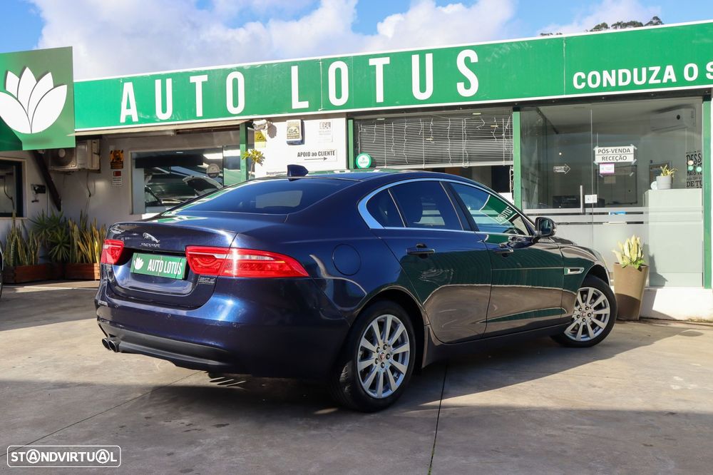 Jaguar XE 2.0 D Portfolio AWD Aut. - 4