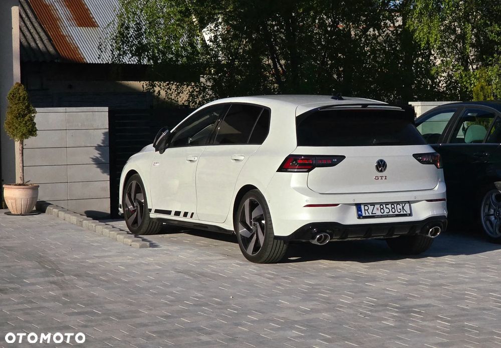Volkswagen Golf - 20